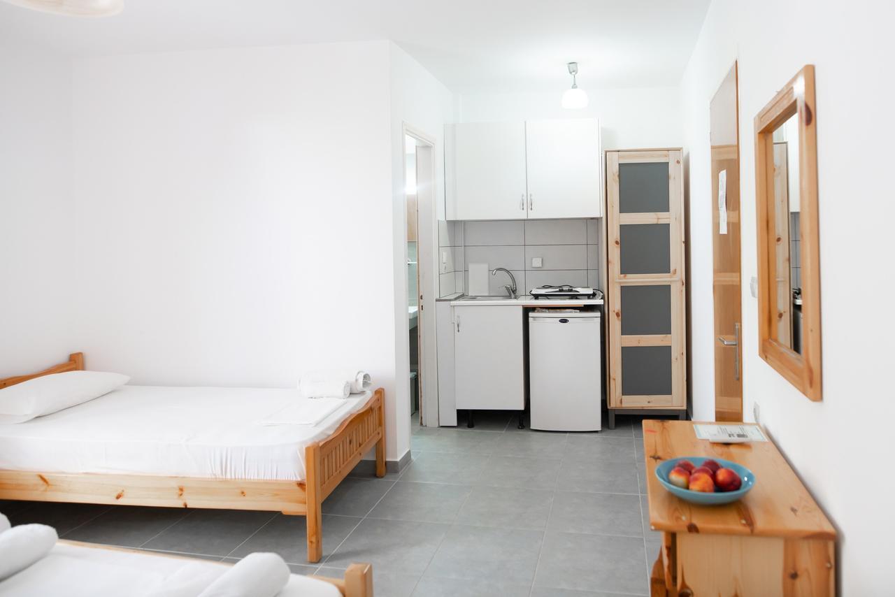 Afroditi Pansion Ayios Nikitas Ngoại thất bức ảnh