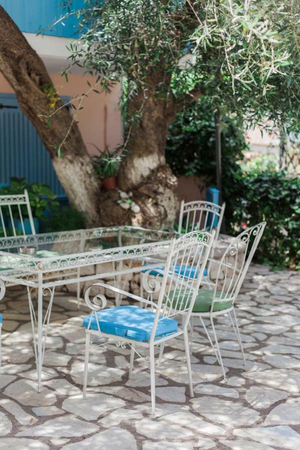 Afroditi Pansion Ayios Nikitas Ngoại thất bức ảnh