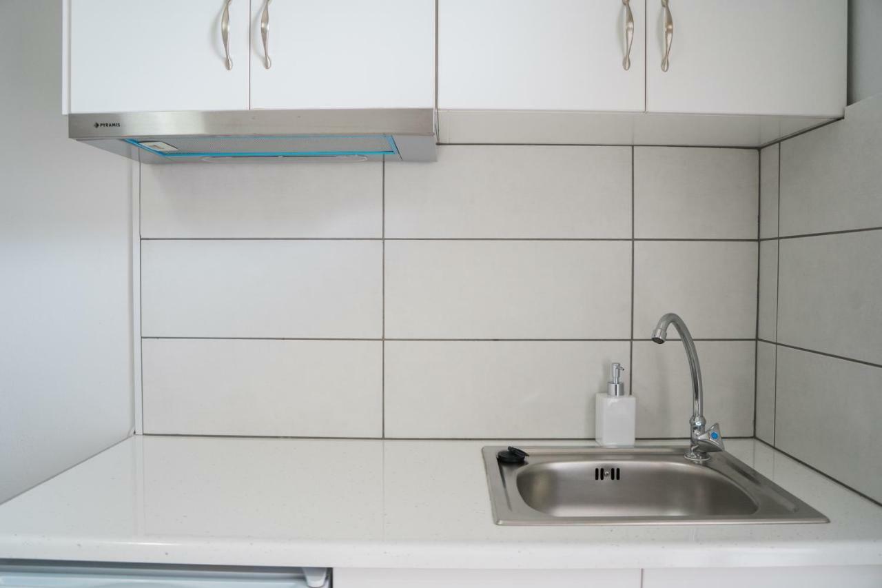 Afroditi Pansion Ayios Nikitas Ngoại thất bức ảnh