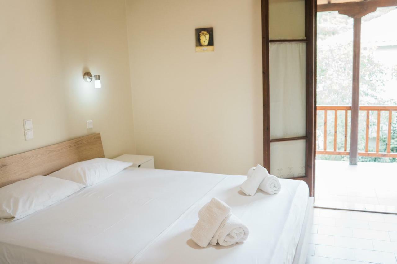 Afroditi Pansion Ayios Nikitas Ngoại thất bức ảnh