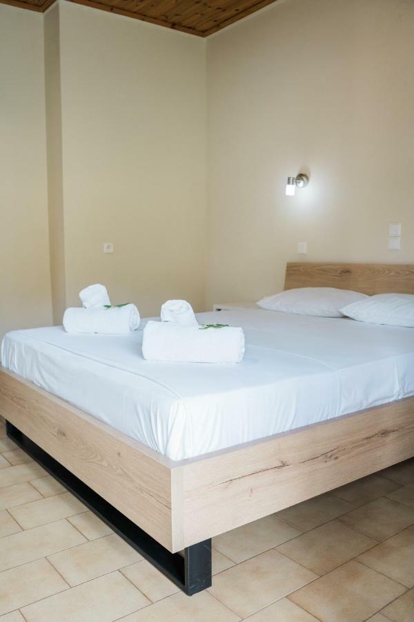 Afroditi Pansion Ayios Nikitas Ngoại thất bức ảnh